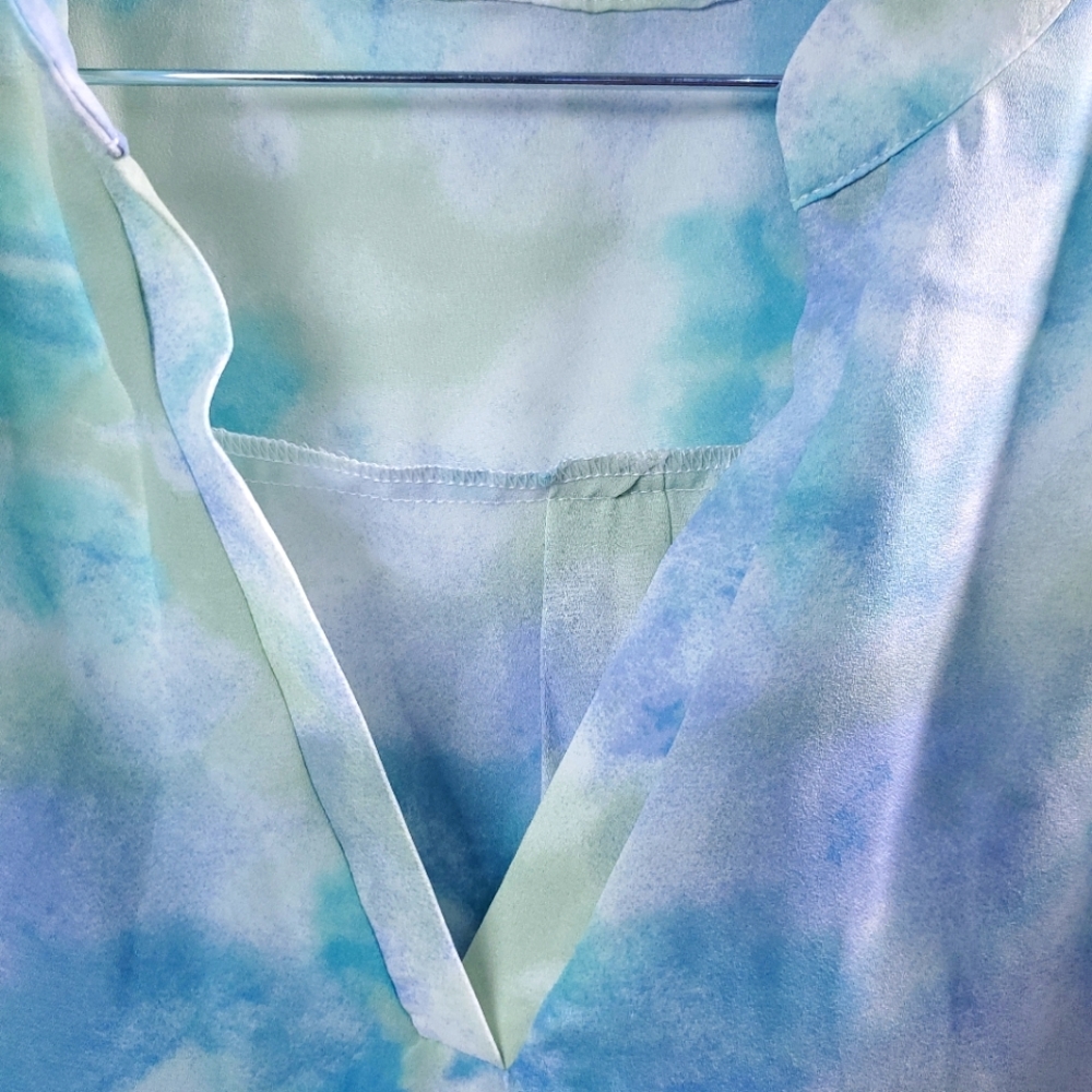 CURE  Sheer Floral Plus Size Sleeveless Top - Picture 3 of 4
